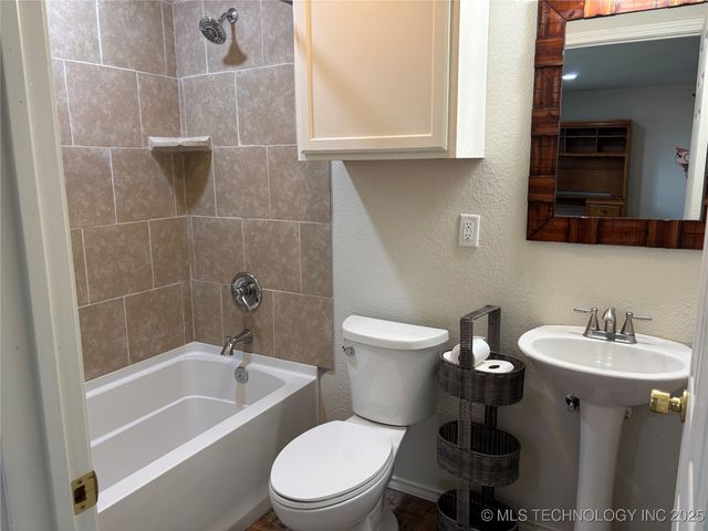 284 Songbird Trail, Ardmore, OK 73401