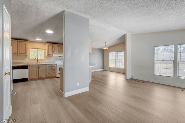 3450 West Charleston Park Avenue, Pahrump, NV 89048