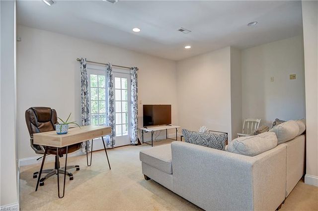 4490 Pleasant Ave Unit D, Norfolk, VA 23518