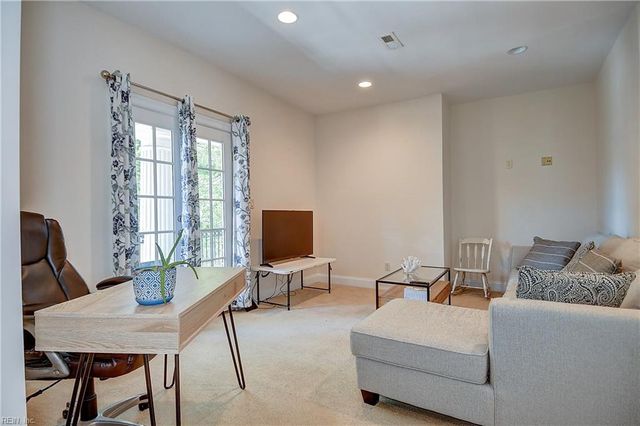 4490 Pleasant Ave Unit D, Norfolk, VA 23518