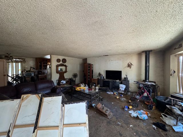 37307 Mistletoe Road, Yokuts Valley, CA 93675