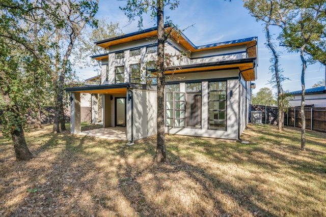 3079 Tall Oaks Court, Corinth, TX 76210