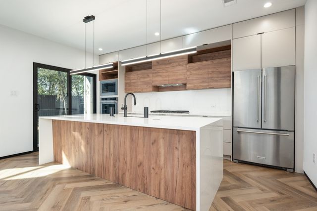 3079 Tall Oaks Court, Corinth, TX 76210