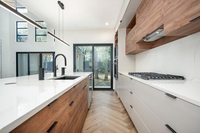 3079 Tall Oaks Court, Corinth, TX 76210