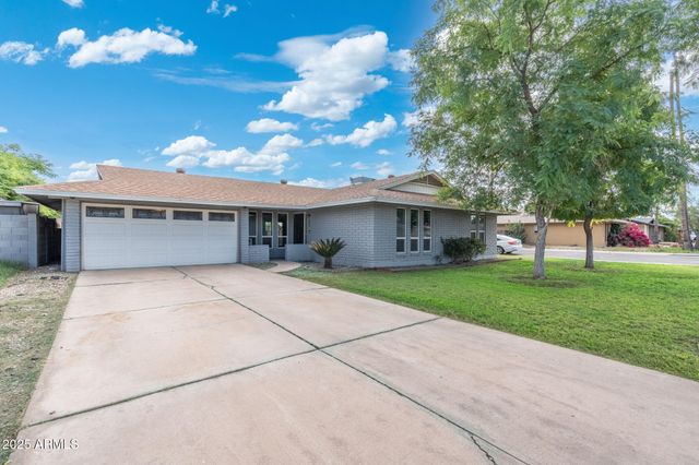 17 S CHOLLA Street, Gilbert, AZ 85233
