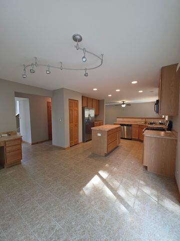 1333 Cape Cod Lane, Pingree Grove, IL 60140