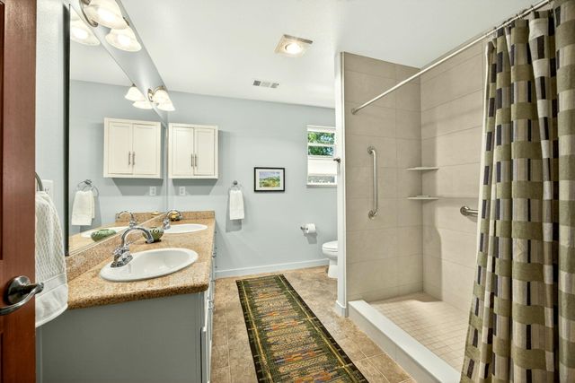 58 N Mountain Avenue, Ashland, OR 97520