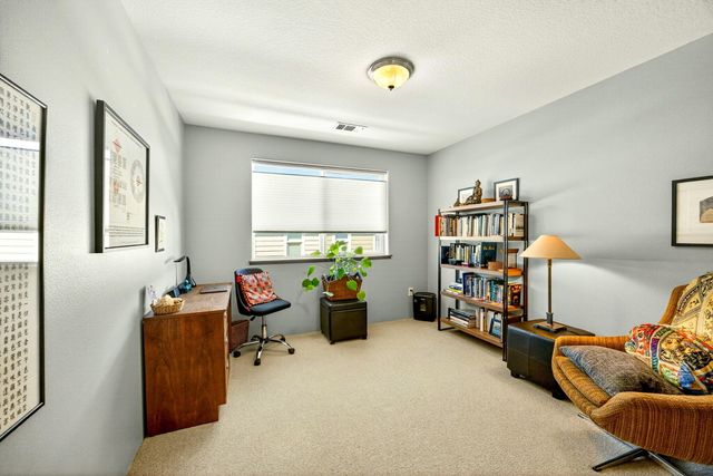 58 N Mountain Avenue, Ashland, OR 97520