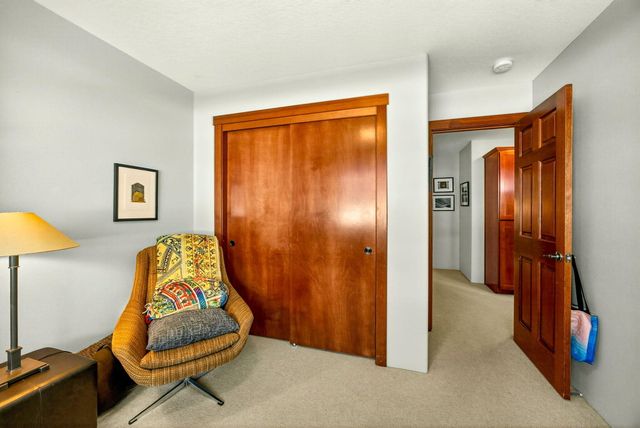 58 N Mountain Avenue, Ashland, OR 97520