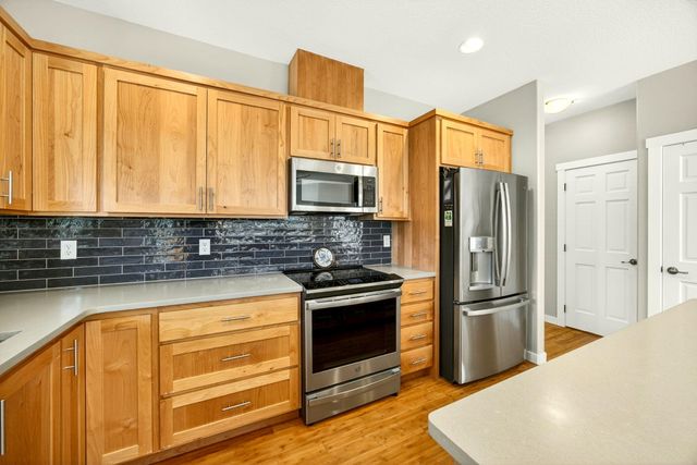 58 N Mountain Avenue, Ashland, OR 97520