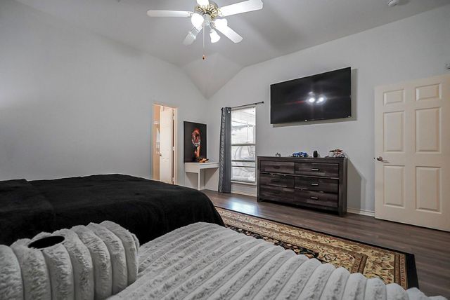 200 Canterbury Drive, Conroe, TX 77303