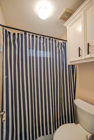 200 Canterbury Drive, Conroe, TX 77303