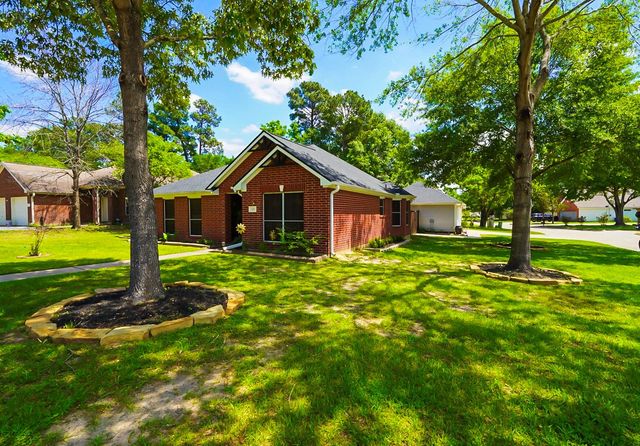 200 Canterbury Drive, Conroe, TX 77303