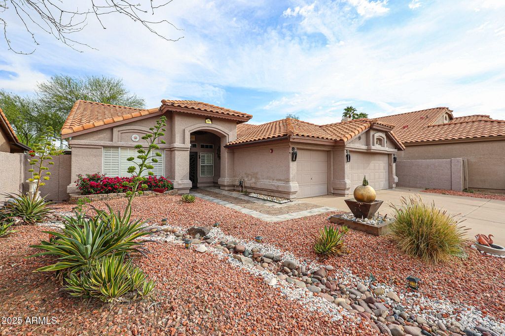 8826 E PALM RIDGE Drive, Scottsdale, AZ 85260