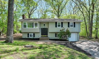 9 West Drive, Ledyard, CT 06335