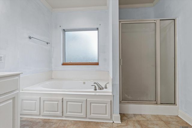 5738 Parkknoll Place Dr, Baton Rouge, LA 70816