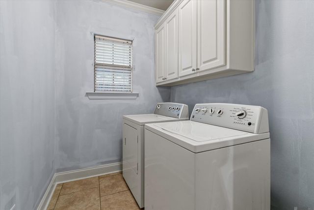 5738 Parkknoll Place Dr, Baton Rouge, LA 70816