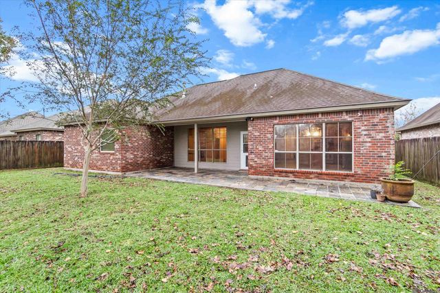 5738 Parkknoll Place Dr, Baton Rouge, LA 70816