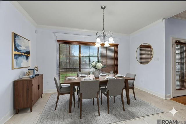 5738 Parkknoll Place Dr, Baton Rouge, LA 70816