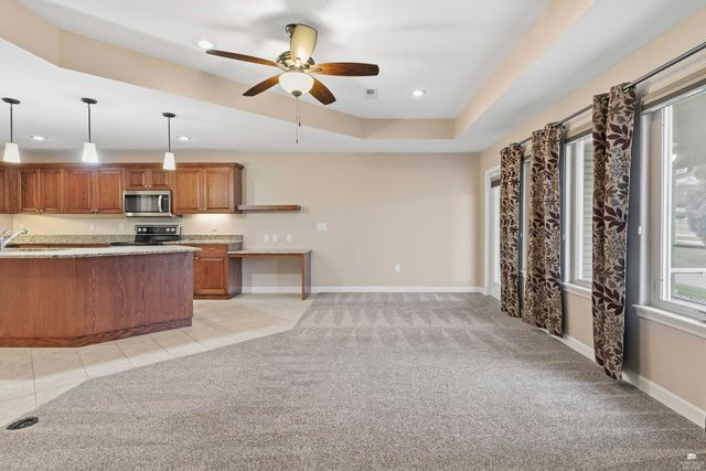 2913 Willowbend Court, Manhattan, KS 66502