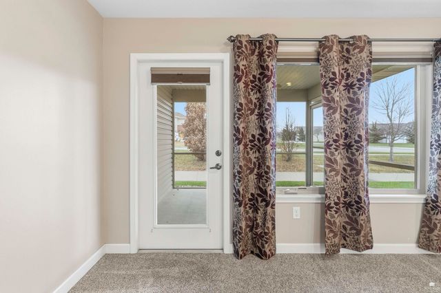 2913 Willowbend Court, Manhattan, KS 66502