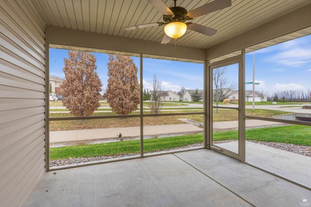 2913 Willowbend Court, Manhattan, KS 66502