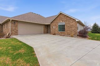 2913 Willowbend Court, Manhattan, KS 66502