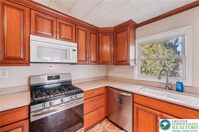 732 Lyons Street, Bethlehem City, PA 18018