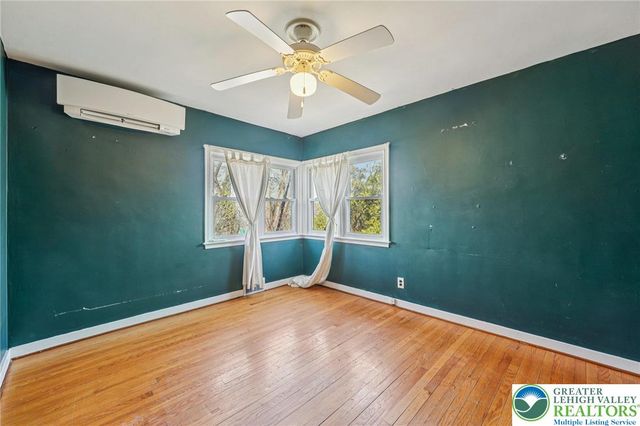 732 Lyons Street, Bethlehem City, PA 18018