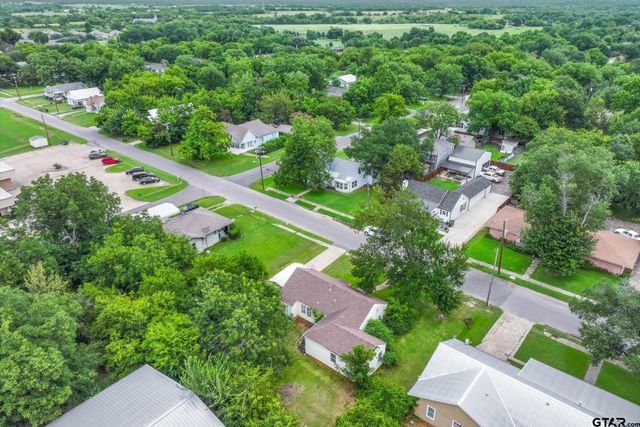 411 N 3rd, Wills Point, TX 75169