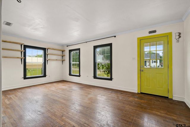 411 N 3rd, Wills Point, TX 75169