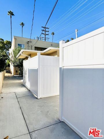 1056 WINCHESTER Avenue B, Glendale, CA 91201
