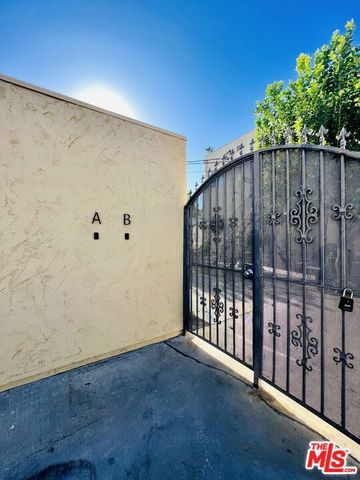 1056 WINCHESTER Avenue B, Glendale, CA 91201