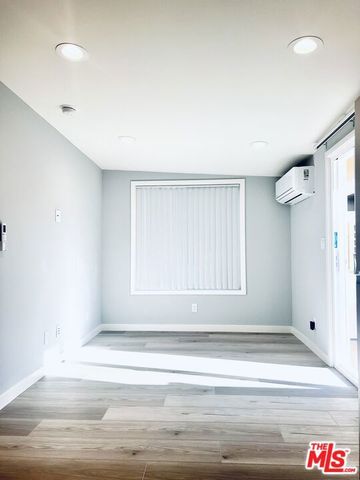 1056 WINCHESTER Avenue B, Glendale, CA 91201