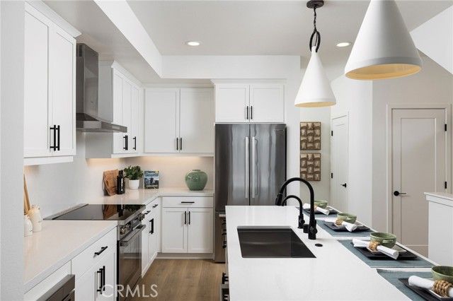 308 E Whittier Boulevard, La Habra, CA 90631