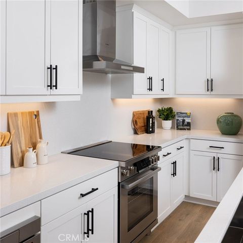 308 E Whittier Boulevard, La Habra, CA 90631