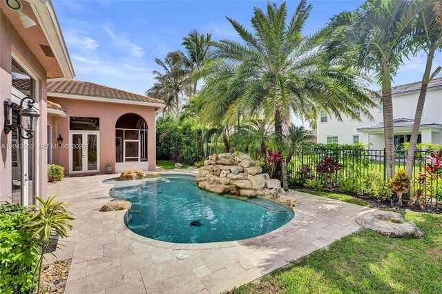 9316 Pearch Ln, Boynton Beach, FL 33437