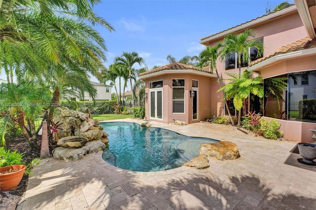 9316 Pearch Ln, Boynton Beach, FL 33437