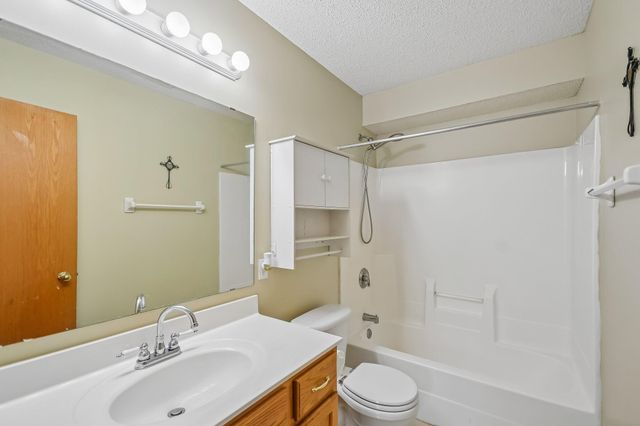 1217 Maple Street, Farmington, MN 55024