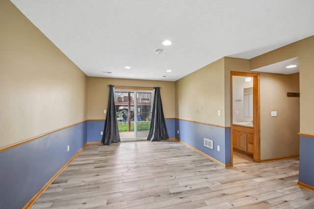 1217 Maple Street, Farmington, MN 55024