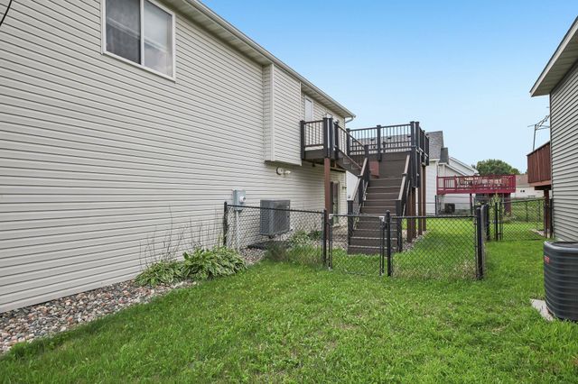 1217 Maple Street, Farmington, MN 55024