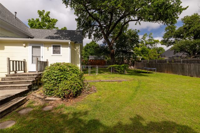 412 W Josephine Street, Weatherford, TX 76086