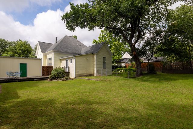 412 W Josephine Street, Weatherford, TX 76086