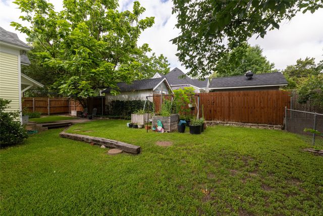 412 W Josephine Street, Weatherford, TX 76086
