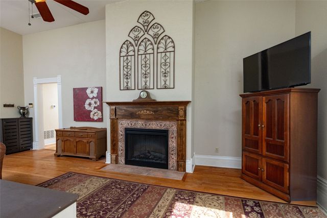 412 W Josephine Street, Weatherford, TX 76086
