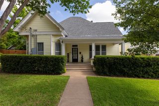 412 W Josephine Street, Weatherford, TX 76086