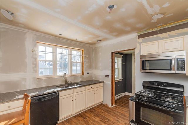 111 N Pierpont Avenue, Newburgh, NY 12550