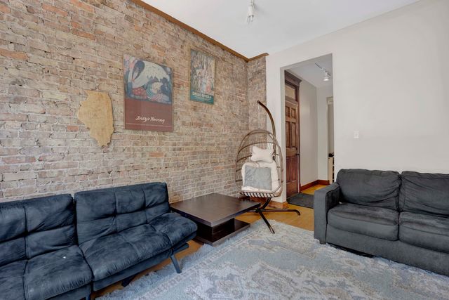 1404 W Flournoy Street 1, Chicago, IL 60607