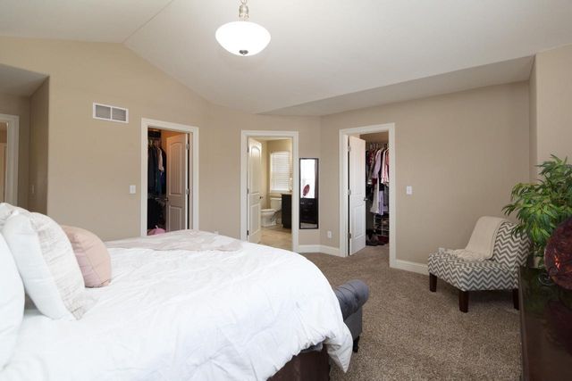 558 Yosemite AVENUE, Hartford, WI 53027