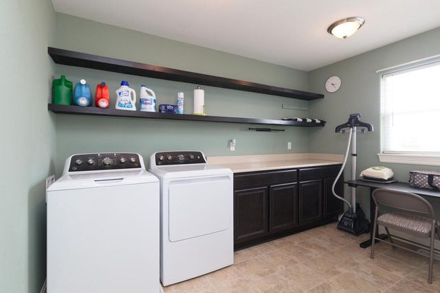 558 Yosemite AVENUE, Hartford, WI 53027